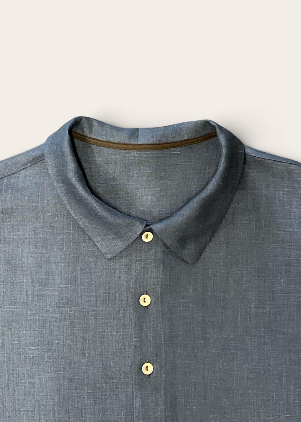 Shirt 09 in midnight blue linen - LE VESTIAIRE DE JEANNE