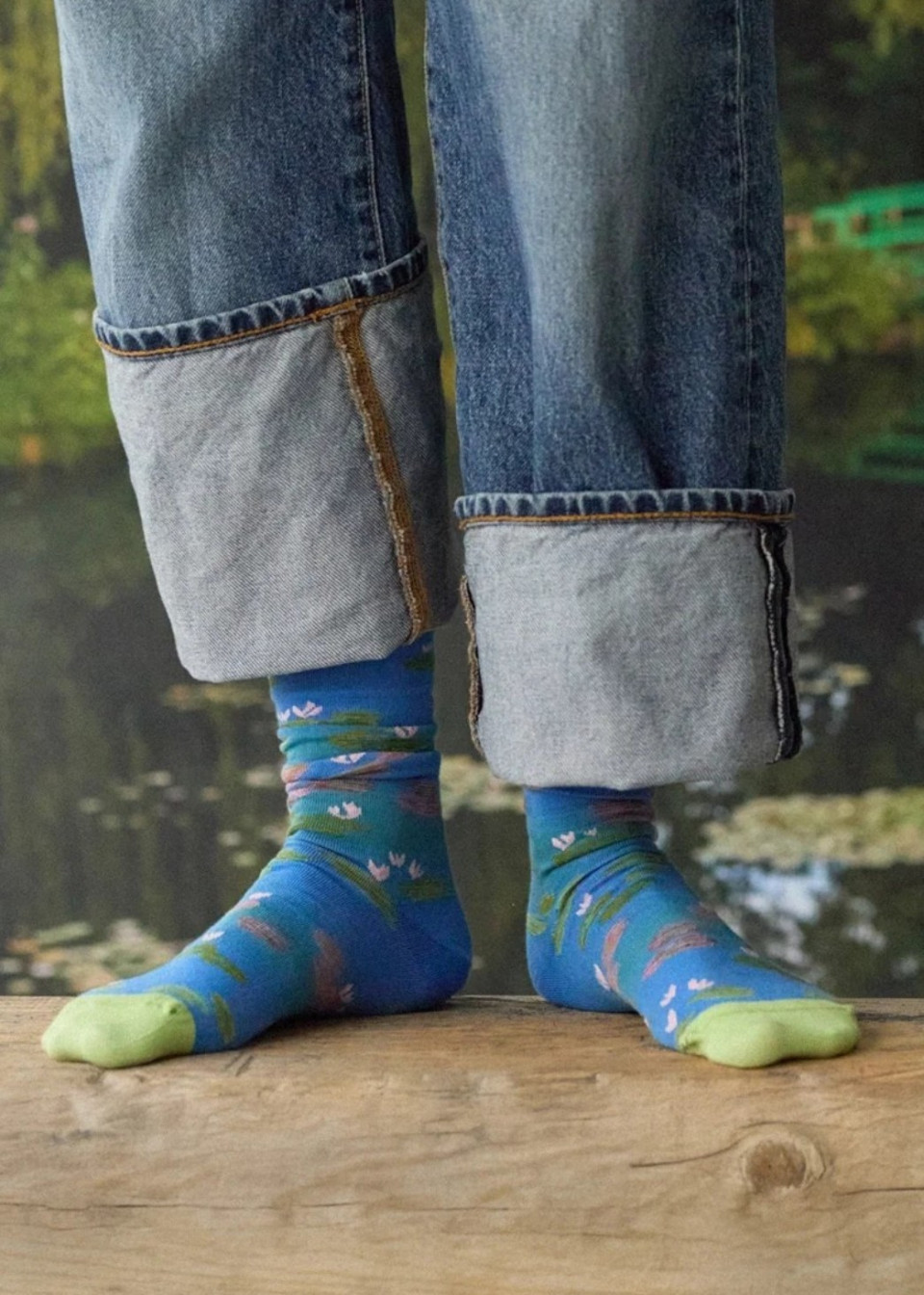 Monet Socks Book "The Bridge" - BONNE MAISON